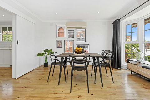 YIN-YANG - MOUNT ELIZA - Accommodation in Brisbane 0