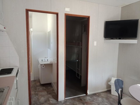 Young Caravan Park - Accommodation in Brisbane 1