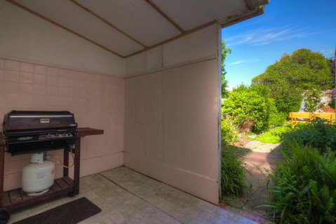 Young's Cottage - Circa: 1861 - Accommodation in Brisbane 1