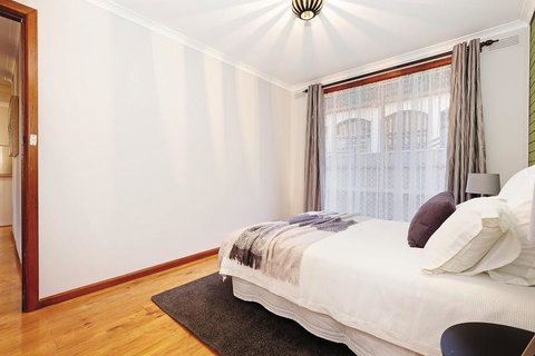 Your Ballarat Home - Accommodation in Brisbane 3