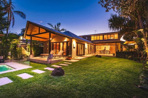 Your Luxury Escape - Barefoot At Tallows - Accommodation in Brisbane 2