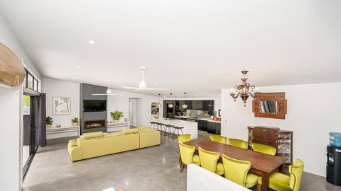 Your Luxury Escape - Copper Sands - Accommodation in Brisbane 1