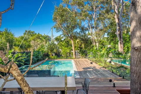 Your Luxury Escape - Tallowood - Suffolk Park - Accommodation in Brisbane 1