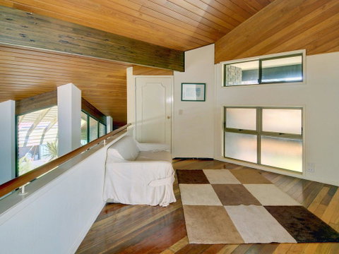 Yulunga 20 - 4 BDRM Canal Home With Pool - Accommodation in Brisbane 1