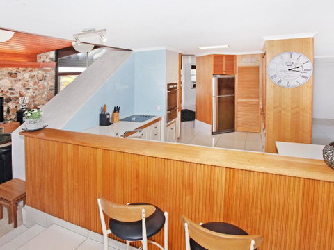Yulunga 20 - 4 BDRM Canal Home With Pool - Accommodation in Brisbane 3