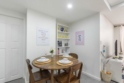 2 BD Apt With Large Courtyard Near The Star Casino - Accommodation in Brisbane 2