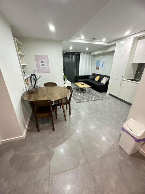 2 BD Apt With Large Courtyard Near The Star Casino - Accommodation in Brisbane 0