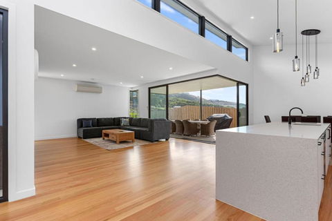 A Box Of Moonlight - Accommodation in Brisbane 0