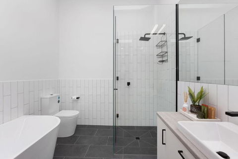 A Box Of Moonlight - Accommodation in Brisbane 4