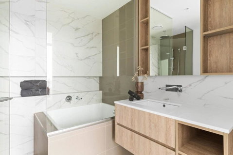 A Chic 2BR Apt With Panoramic Views FREE Parking - Accommodation in Brisbane 4