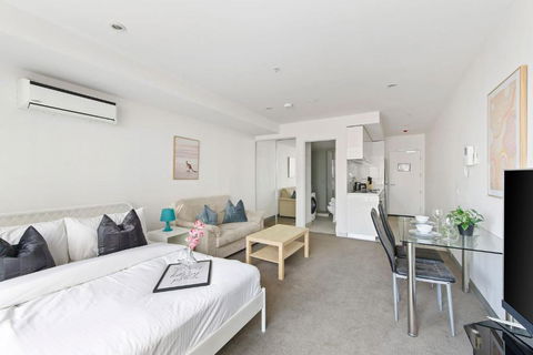 A Chic Studio Only A 4-min Walk To Victoria Market - Accommodation in Brisbane 1