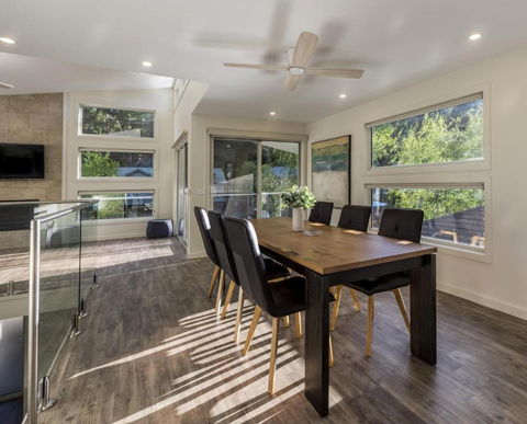 A Pear Tree Loft - Accommodation in Brisbane 0