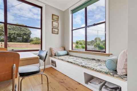A Wave From It All - Accommodation in Brisbane 4