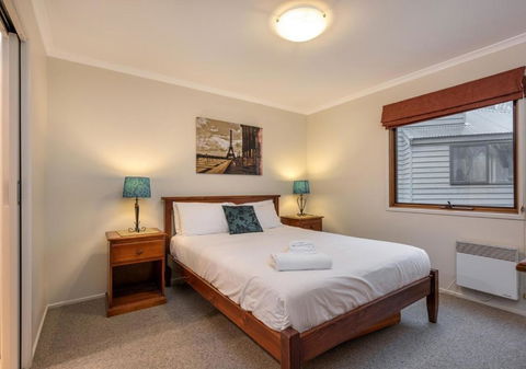 Absinthe - Accommodation in Brisbane 2