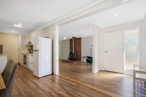 Acaronar- Great Value For Money - Accommodation in Brisbane 4