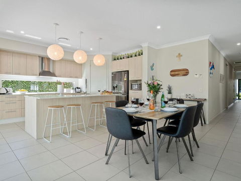 Adriatic Beach House - Accommodation in Brisbane 2