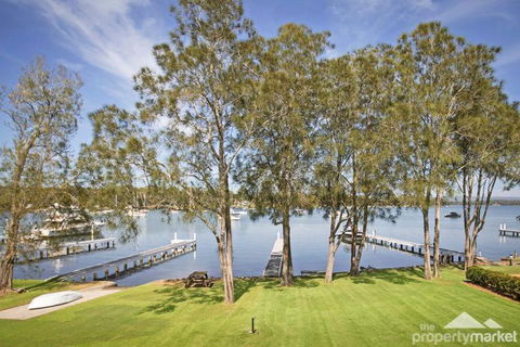 Adrift - Accommodation in Brisbane 1