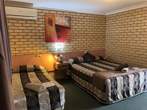 Alamo Motor Inn - Accommodation in Brisbane 2