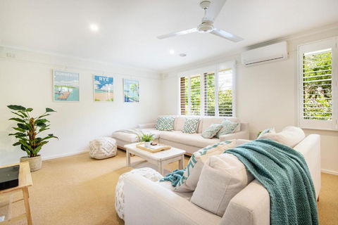 Alfresco Poolside Retreat Rye - Accommodation in Brisbane 4