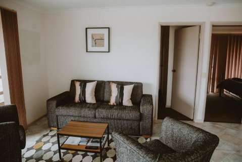 Alkoomi Chalets - Accommodation in Brisbane 2