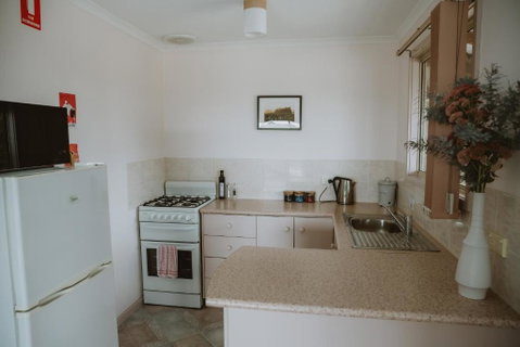 Alkoomi Chalets - Accommodation in Brisbane 3