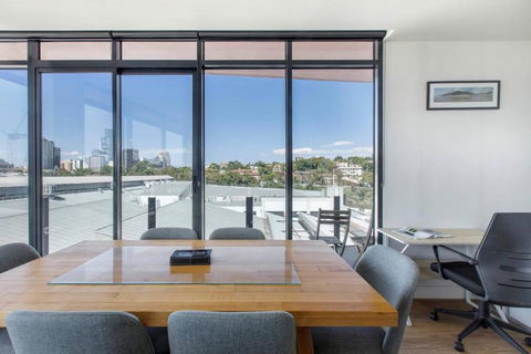 Aloft At Era With Sweeping Balcony Views - Accommodation in Brisbane 2