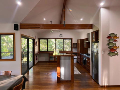 Amaroo - Bring Your Own Linen - Accommodation in Brisbane 4