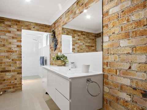 Amersham - Accommodation in Brisbane 4