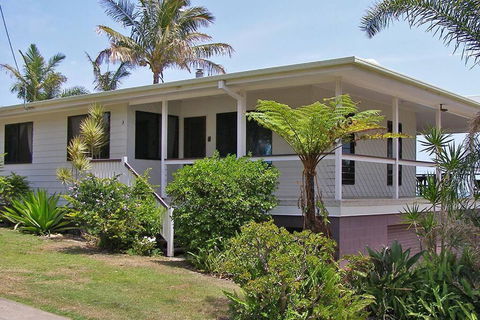 AMITY TREETOPS - Accommodation in Brisbane 3