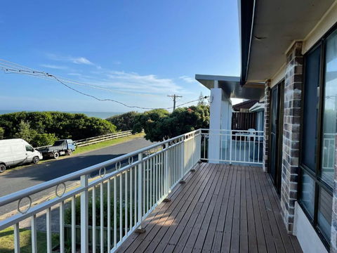 Amani Beach Haus, On The Beach - Accommodation in Brisbane 4