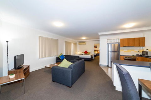 Amazing Accommodations: St Kilda - Accommodation in Brisbane 4