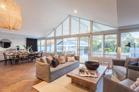 Aquila I Private Properties - Accommodation in Brisbane 1