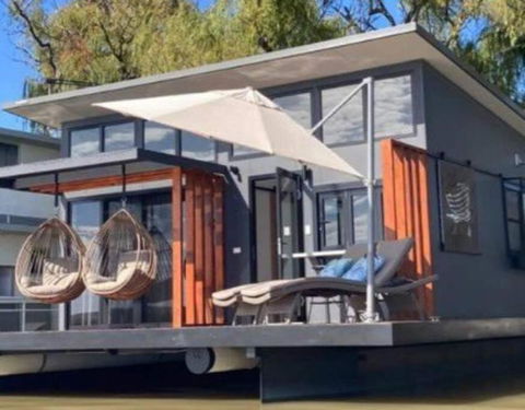 Ark-imedes - Unique Float Home On The Murray River - Accommodation in Brisbane 3