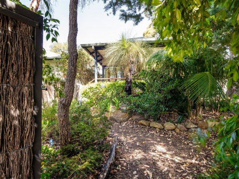 Aroha - Accommodation in Brisbane 0