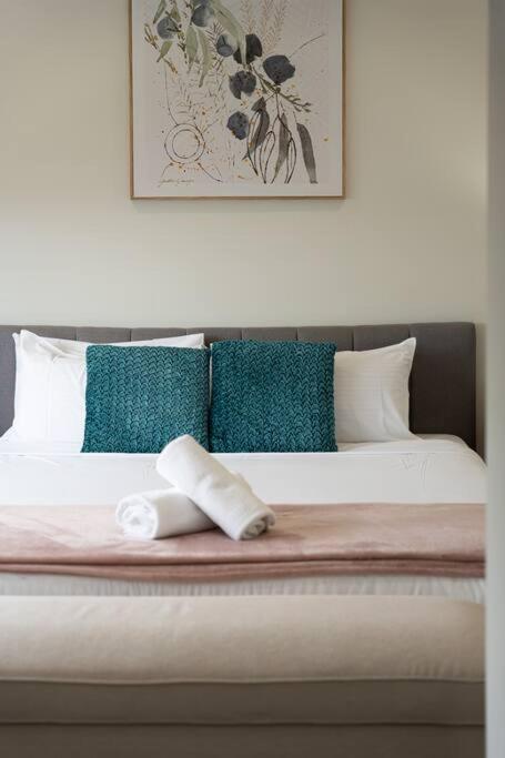 Austral Spacious Large 5 Br Home With Central AC - Accommodation in Brisbane 4