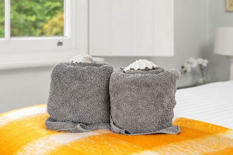 Aurora Quintessential Beachfront Couples Getaway - Accommodation in Brisbane 4