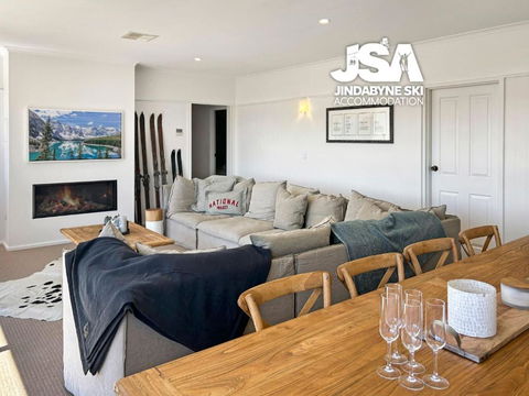 Avalon - Accommodation in Brisbane 1