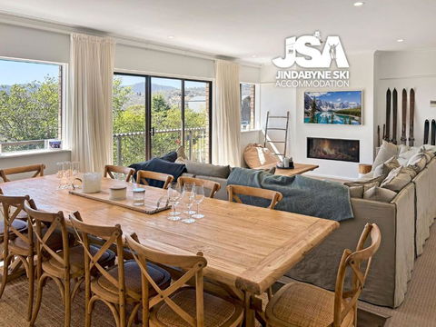 Avalon - Accommodation in Brisbane 2