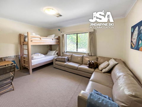 Avalon - Accommodation in Brisbane 4