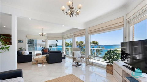 Azure Vista - Accommodation in Brisbane 1