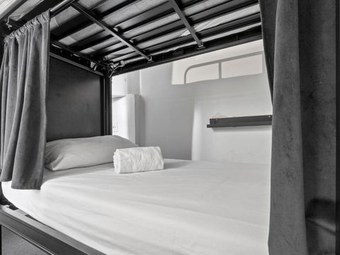 AZZURO POD HOTEL - Potts Point - Accommodation in Brisbane 1