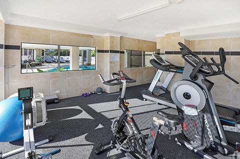 Pacific Regis Beachfront Holiday Apartments - Accommodation in Brisbane 8