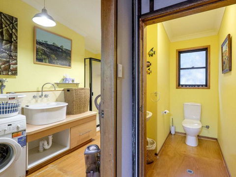 Five Bimba (Tractor House) - Accommodation in Brisbane 15