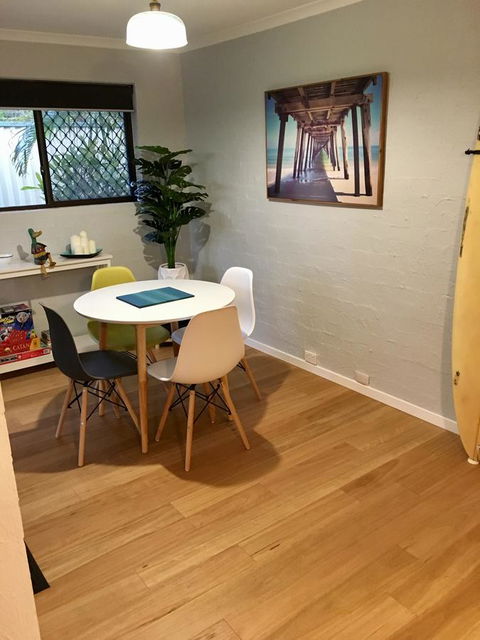 Burleigh Palms Holiday Apartments - Accommodation in Brisbane 10
