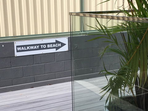 Burleigh Palms Holiday Apartments - Accommodation in Brisbane 11