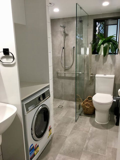 Burleigh Palms Holiday Apartments - Accommodation in Brisbane 6