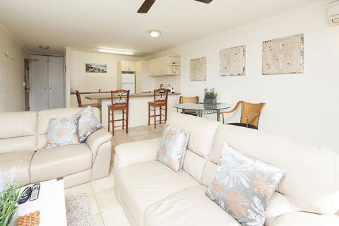 Burleigh Palms Holiday Apartments - Accommodation in Brisbane 25
