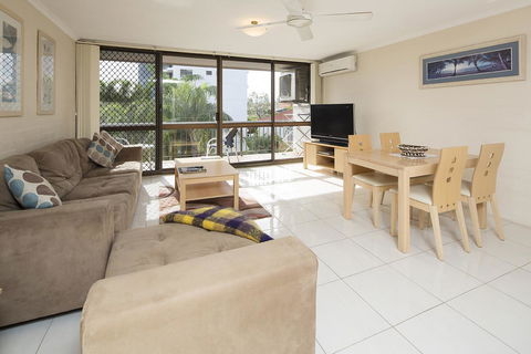 Burleigh Palms Holiday Apartments - Accommodation in Brisbane 15