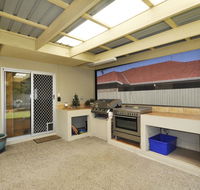 Ocean Wave - Accommodation in Brisbane