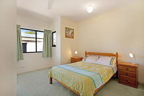 Quiet Location Across From Waterfront - South Esp, Bongaree - Accommodation in Brisbane 17